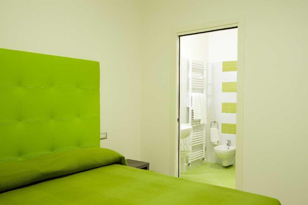 Hotel La Maestra Grottammare Room photo