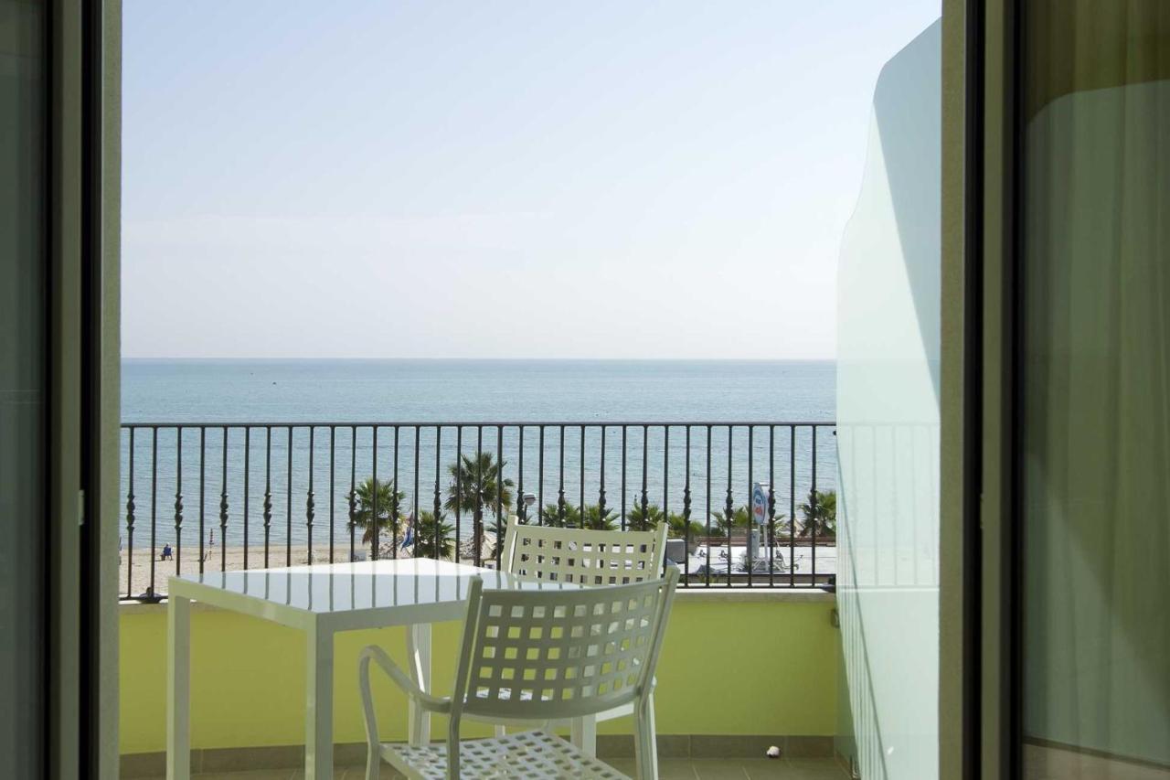 Hotel La Maestra Grottammare Exterior photo
