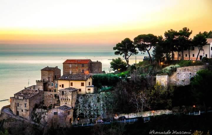 Hotel La Maestra Grottammare Exterior photo